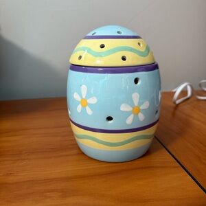 Scentsy Easter Egg Full Size Wax Warmer Plug In Tested Working‎ Pastel Spring